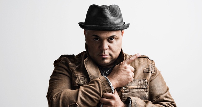 Israel Houghton Unmasks New Album