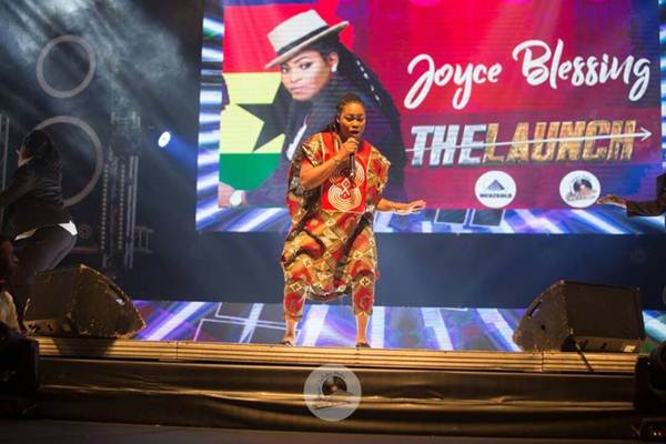 Joyce Blessing thrill fans at Eko Convention Center, Lagos as Zylofon Media Launched Menzgold and Zylofon media in Grand style