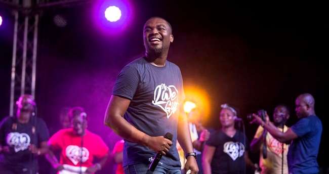 Joe Mettle Pulls Mammoth Crowd at My Love Gift 2018 (Events)