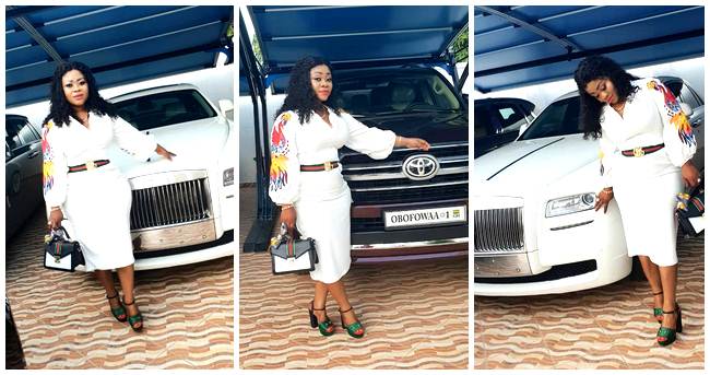 Obofowaa Obofour's Wife Ciara (Obofowaa) Shows off New Customised V8