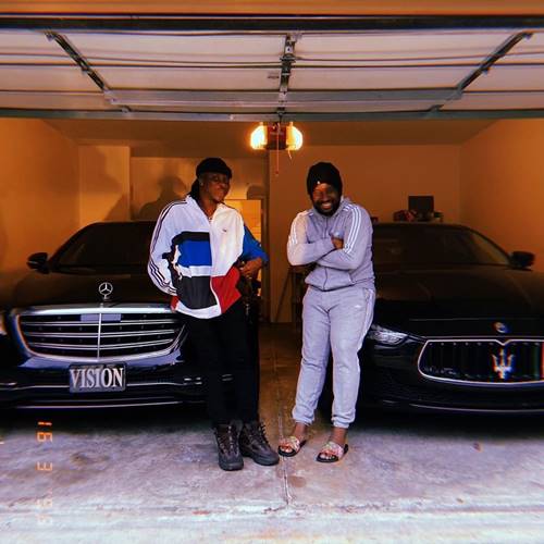 Sonnie Badu Welcomes Stonebwoy into Posh House [Photo]