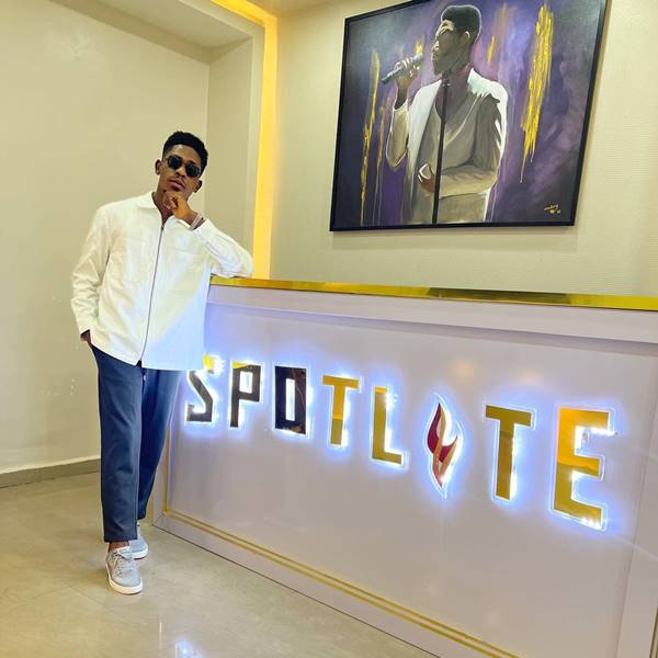 Moses Bliss Officially Commissioned "The SPOTLITE CENTRE"