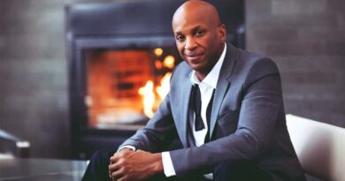 Donnie McClurkin Says Gospel Music’s Standards Have Dropped